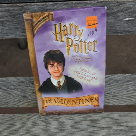 Cartoon Network Kids Trading Cards - Blue, Red, Yellow - Picture 6 of 7